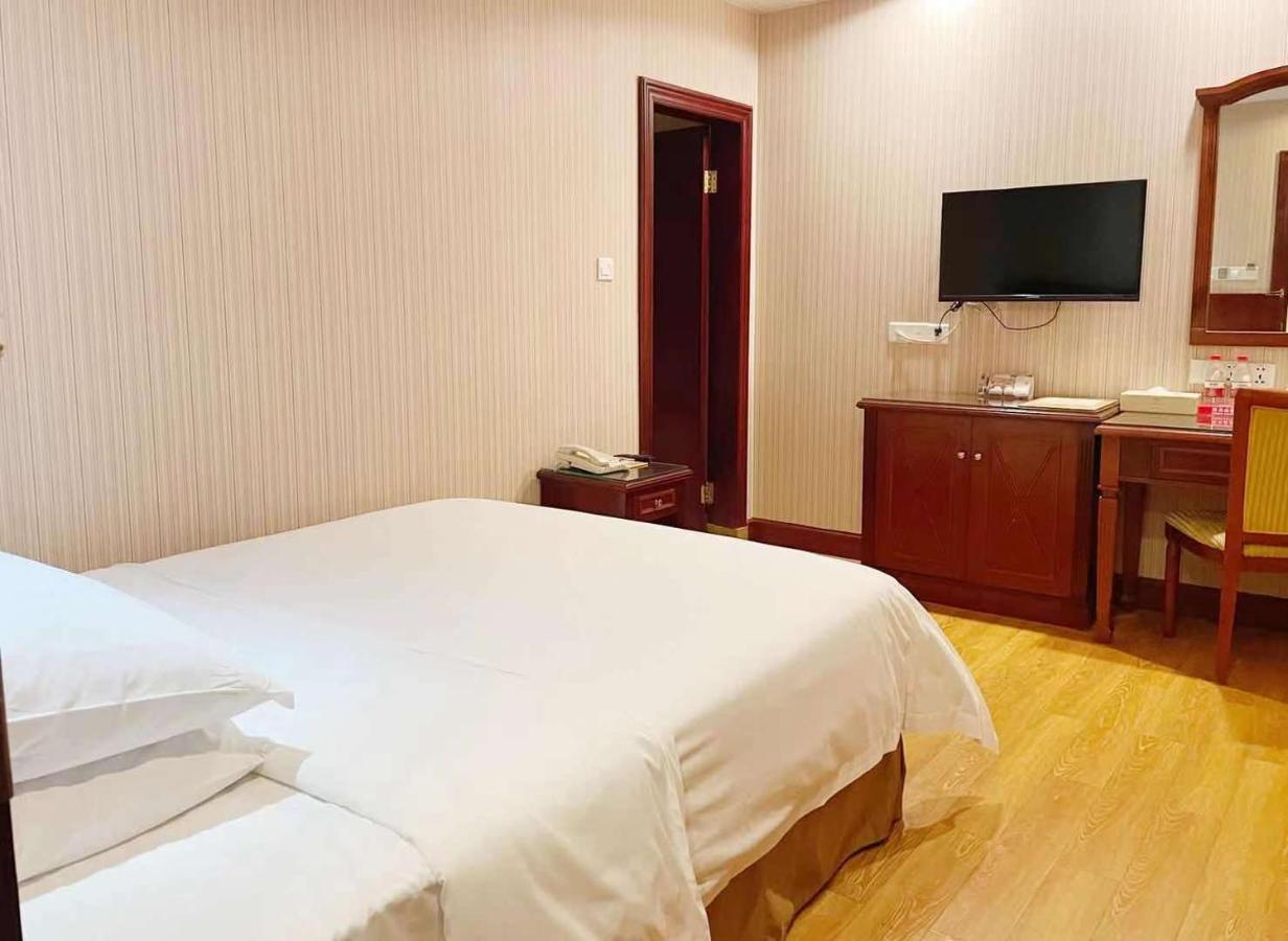 Vienna Hotel In Pinghu Square Shenzhen Extérieur photo